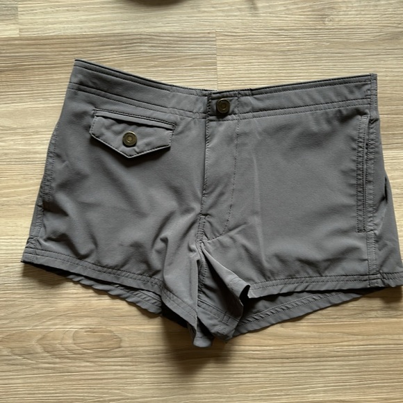 Set of 2 Beach Shorts - Hurley and Australian Brand - Size Small - Picture 2 of 8